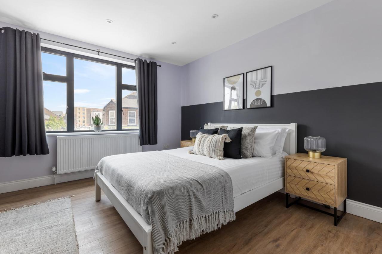 Stylish & Spacious 3 Bed Apartment With Fast Wifi, Close To Tube & Wembly London Exterior photo